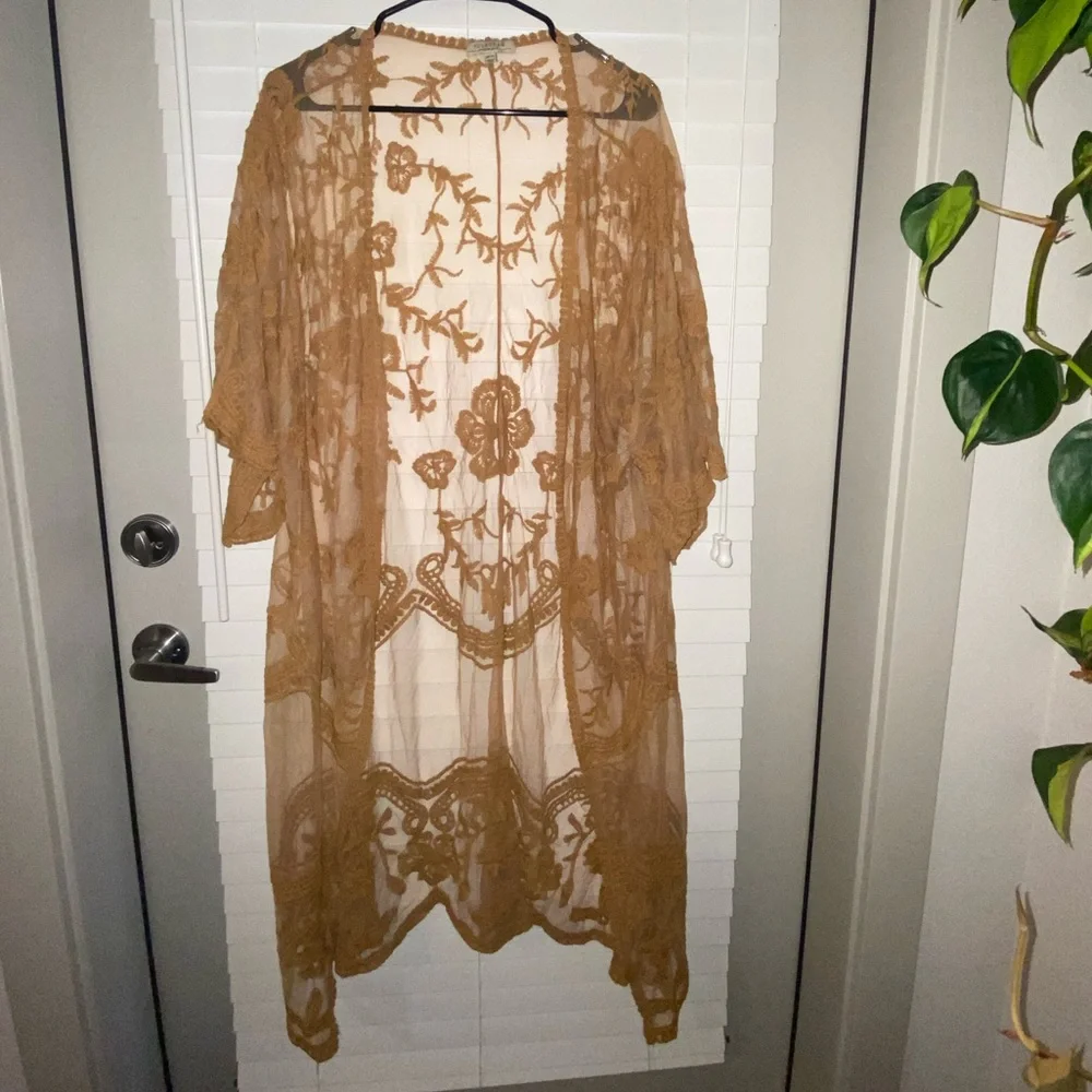 Lace Robe - Picture 2 of 5